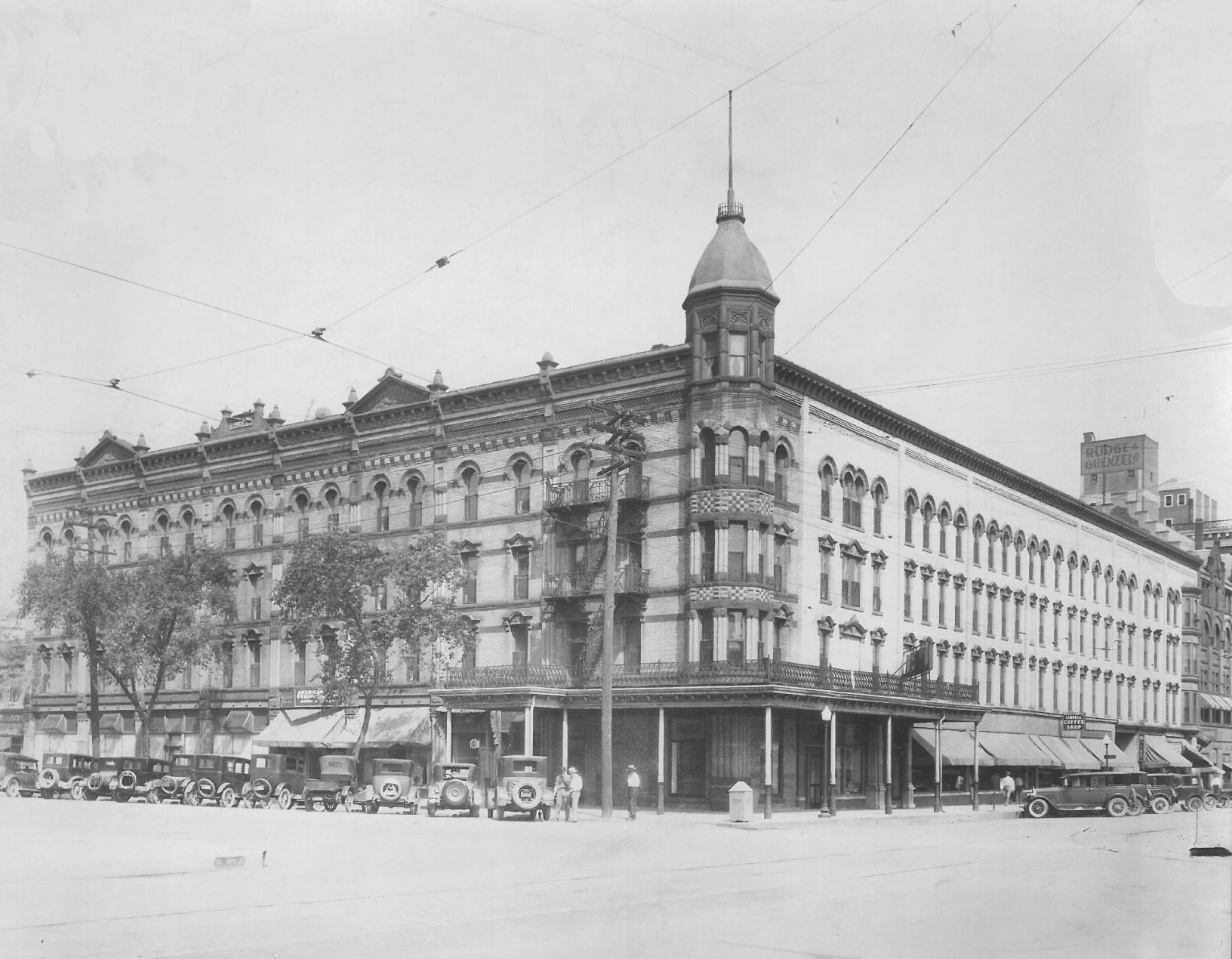 Lindell Hotel